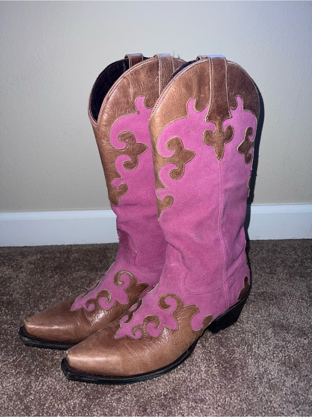 Lane Tan and Pink Western Cowboy Boots Snip Toe Turquoise Sole, Women’s 9.5
